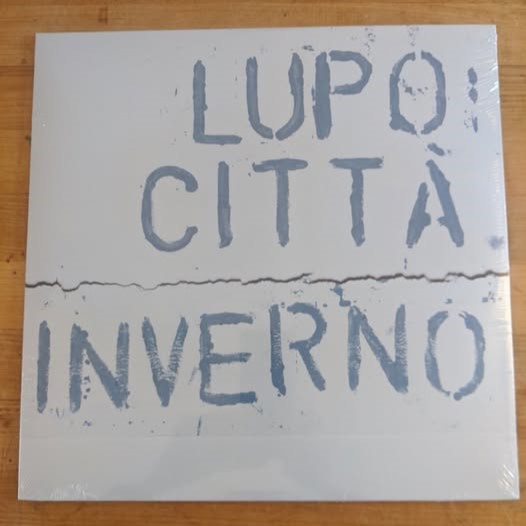 2026-0424-Lupo-Citta-Inverno.jpg